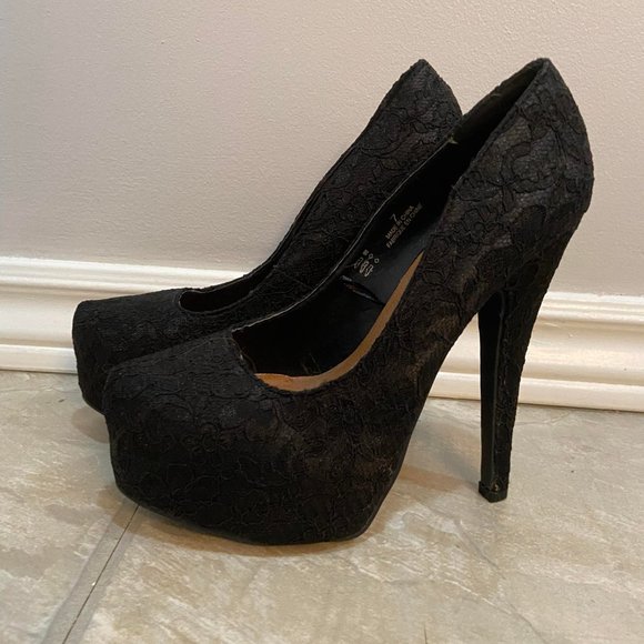 Black Lace Platform High Heels, size 7 - Picture 2 of 2